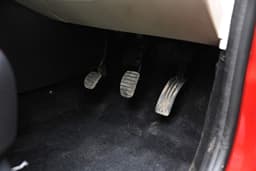 Renault Captur Foot Controls