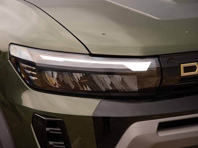 Headlight Image - 33877