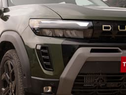 Renault Duster Front View