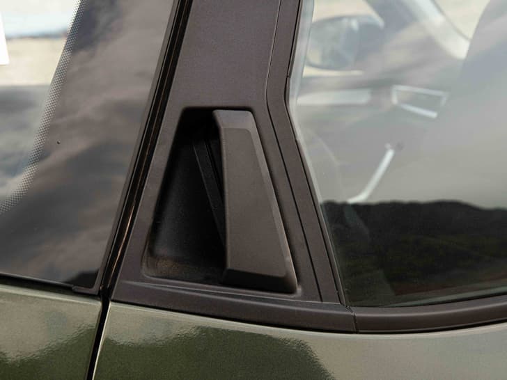 Side Glass Housing