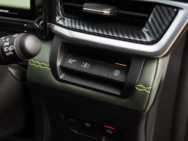 Infotainment System Image - 33840