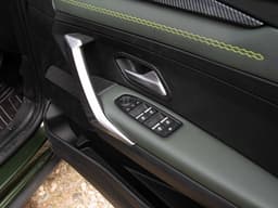 Renault Duster Color Green