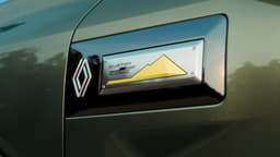 Renault Duster Color Green