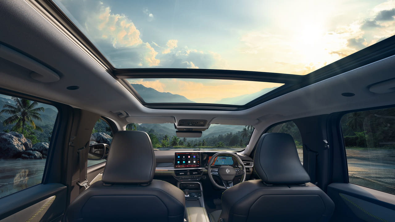 2026 Renault Duster dual-screen cabin