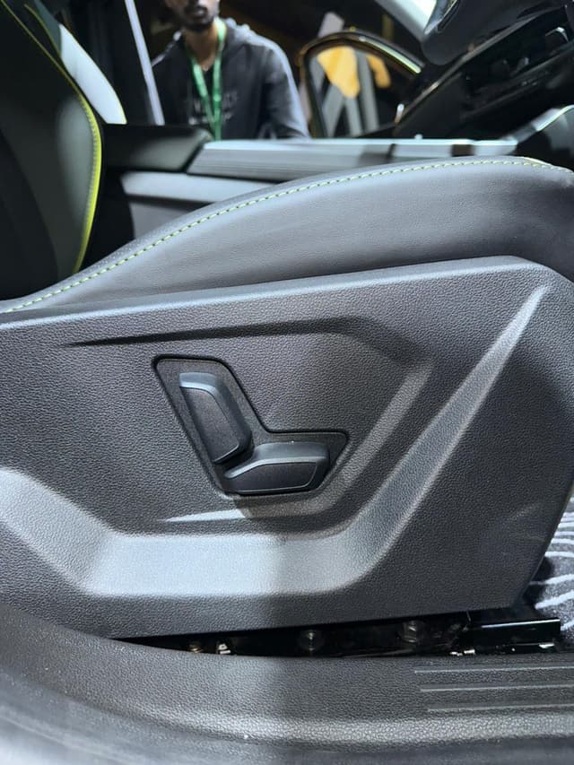 Seat Adjustment Image - 32516