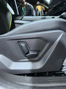 Renault Duster Seat Adjustment