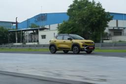 Renault Kiger Right Side View