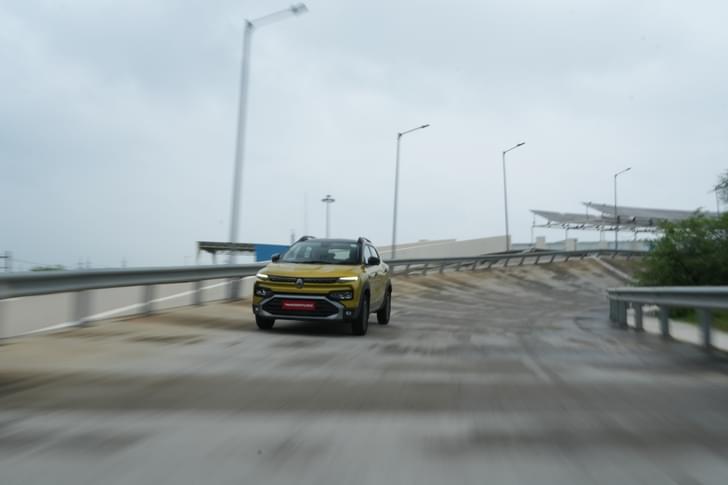 Renault Kiger Front Right Three Quarter