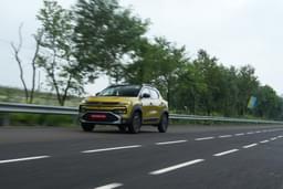 Renault Kiger Front Right Three Quarter