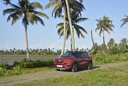 Renault Kiger Front Right Three Quarter