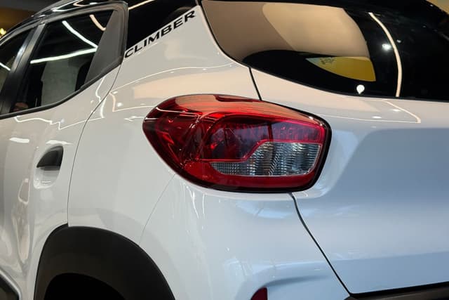 Rear Right Three Quarter Image - 37360