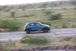Renault Kwid Front Right Three Quarter