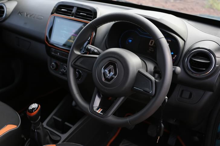 Renault Kwid Dashboard