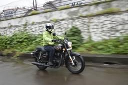 Royal Enfield 2023 Bullet 350 Front Right Three Quarter