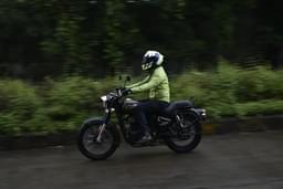 Royal Enfield 2023 Bullet 350 Front Right Three Quarter
