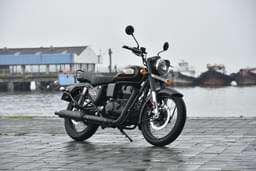 Royal Enfield 2023 Bullet 350 Front Left Three Quarter