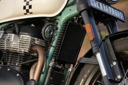Royal Enfield Bear 650 Color Green