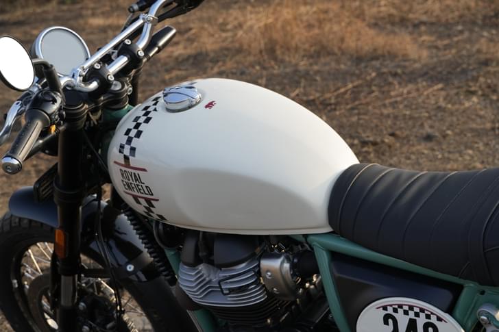 Royal Enfield Bear 650 Color White