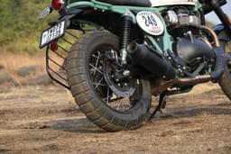 Royal Enfield Bear 650 Color Green