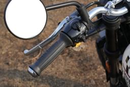 Royal Enfield Bear 650 Color Black, Silver