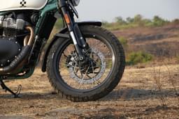 Royal Enfield Bear 650 Color Green