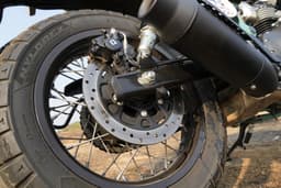 Royal Enfield Bear 650 Color Black
