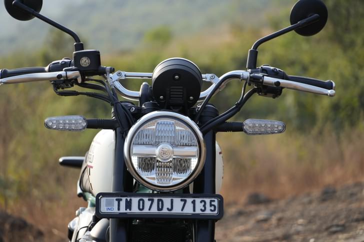 Royal Enfield Bear 650 Front View