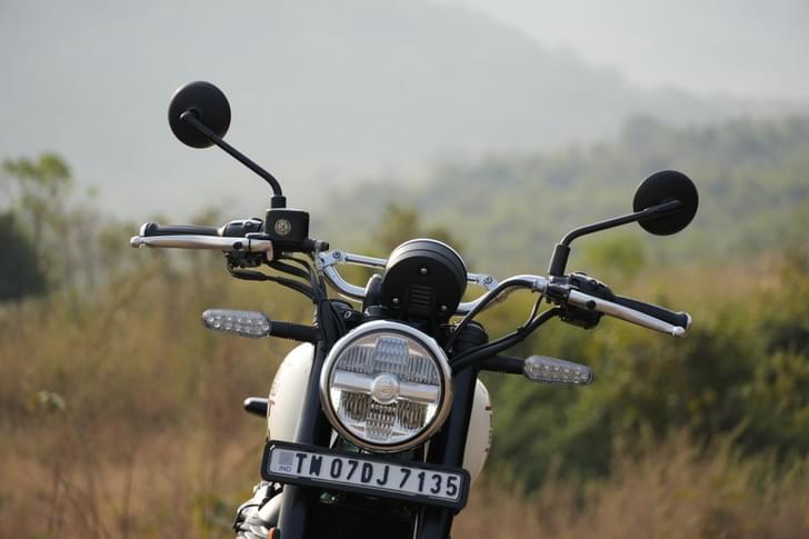 Royal Enfield Bear 650 Front View