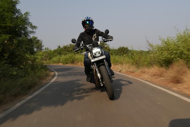 Royal Enfield Bear 650 Front View