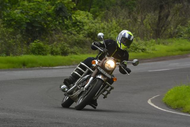 Front Right Three Quarter Image - 26087