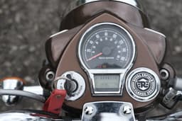 Royal Enfield Classic 350 Closed Fuel Lid