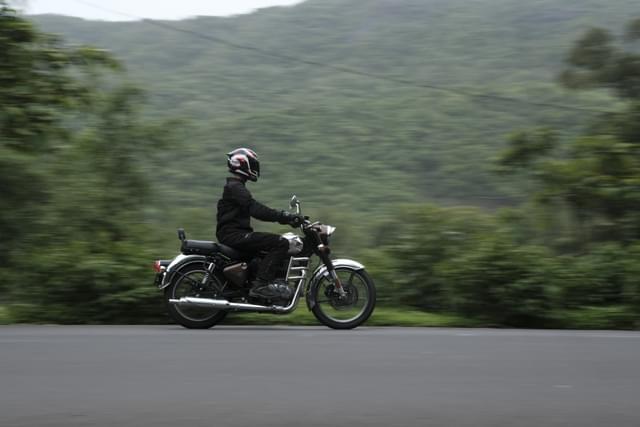 Front Right Three Quarter Image - 26347