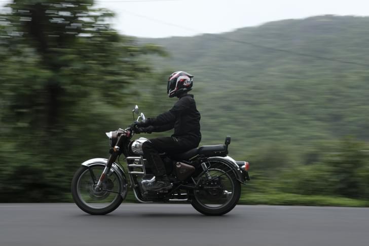 Royal Enfield Classic 350 Color Black