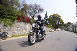 Royal Enfield Classic 650 Twin Front Left Three Quarter