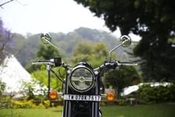 Royal Enfield Classic 650 Twin Front View