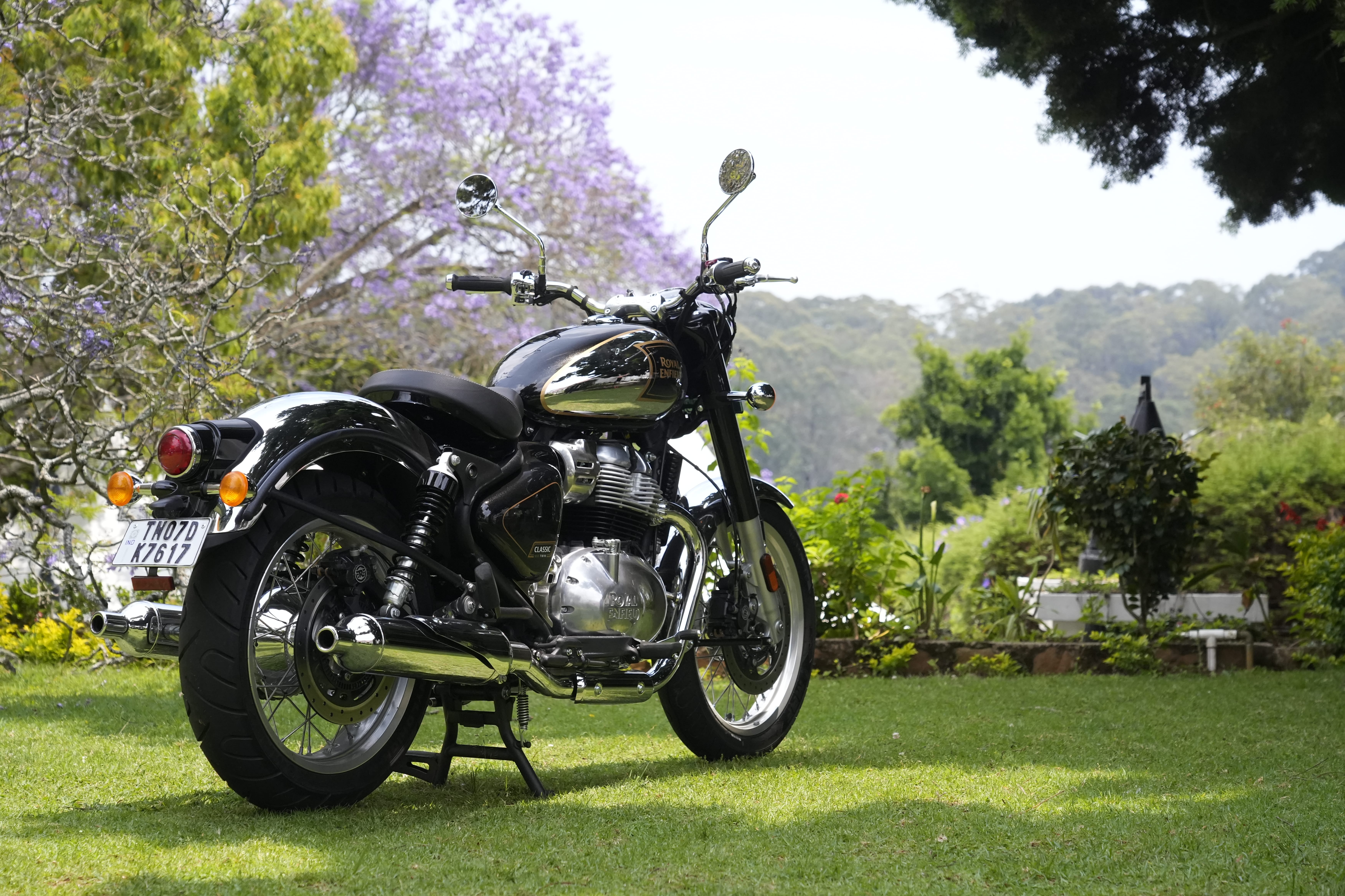8 things to know before buying the Royal Enfield Classic 650 Twin 
