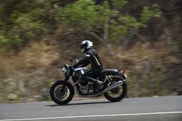 Royal Enfield Continental GT 650 Front Right Three Quarter