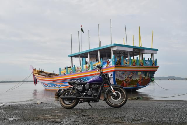 Front Left Three Quarter Image - 26103