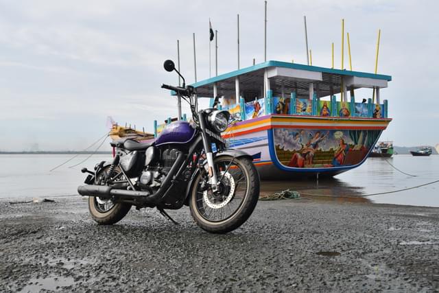 Front Left Three Quarter Image - 26108