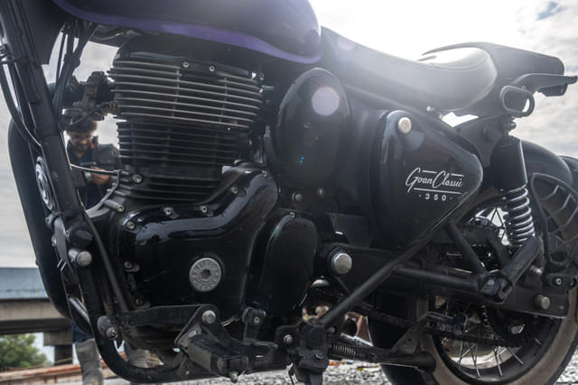 Front Left Three Quarter Image - 26170