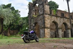 Royal Enfield Goan Classic 350 Color Purple