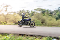 Royal Enfield Goan Classic 350 Front Right Three Quarter