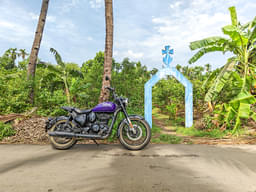 Royal Enfield Goan Classic 350 Front Left Three Quarter