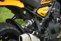 Royal Enfield Guerrilla 450 Color Yellow