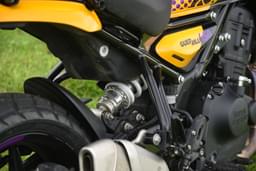 Royal Enfield Guerrilla 450 Color Yellow