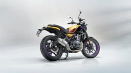 Royal Enfield Guerrilla 450 Front Right Three Quarter