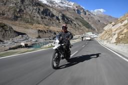 Royal Enfield Himalayan Front Left Three Quarter