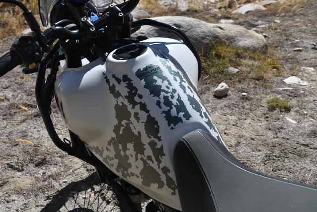 Closed Fuel Lid Image - 26416
