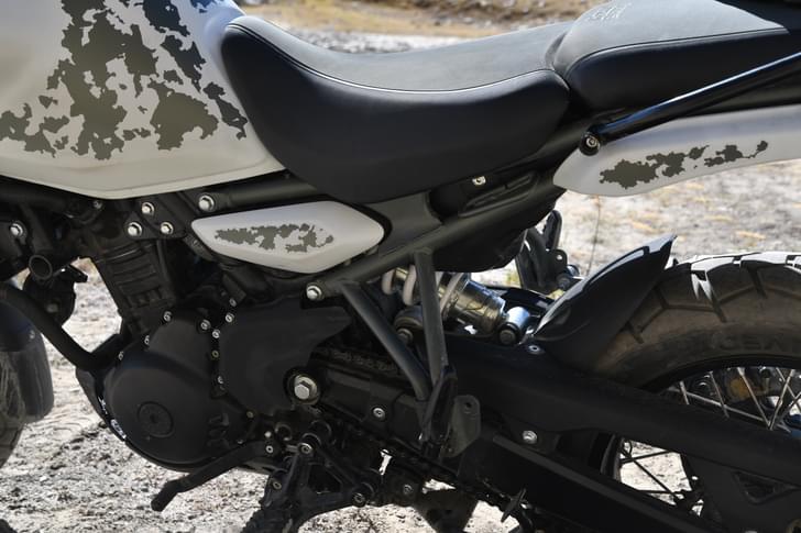 Royal Enfield Himalayan Color Black
