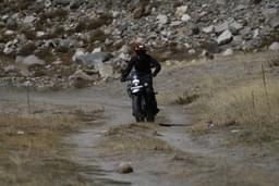 Royal Enfield Himalayan Color Black, Red